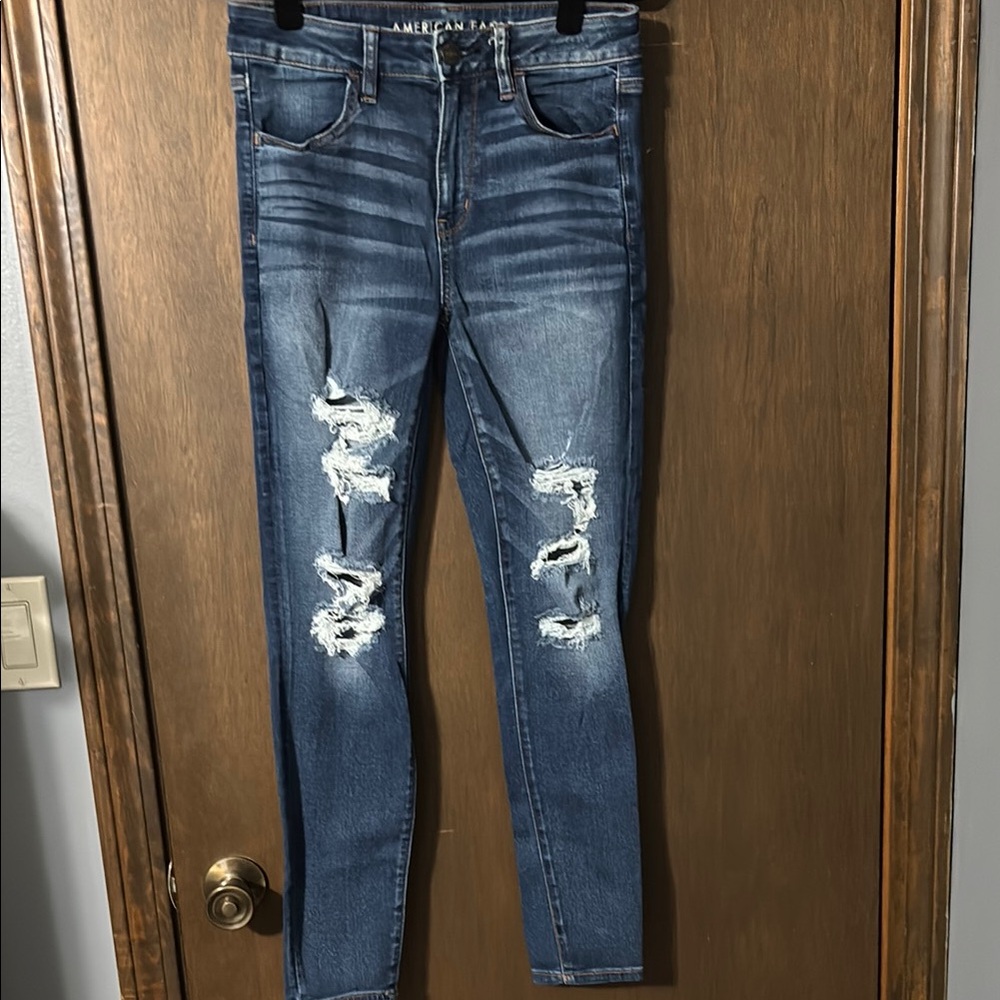 American Eagle Outfitters Hi-Rise Jegging Jeans Distressed Style
